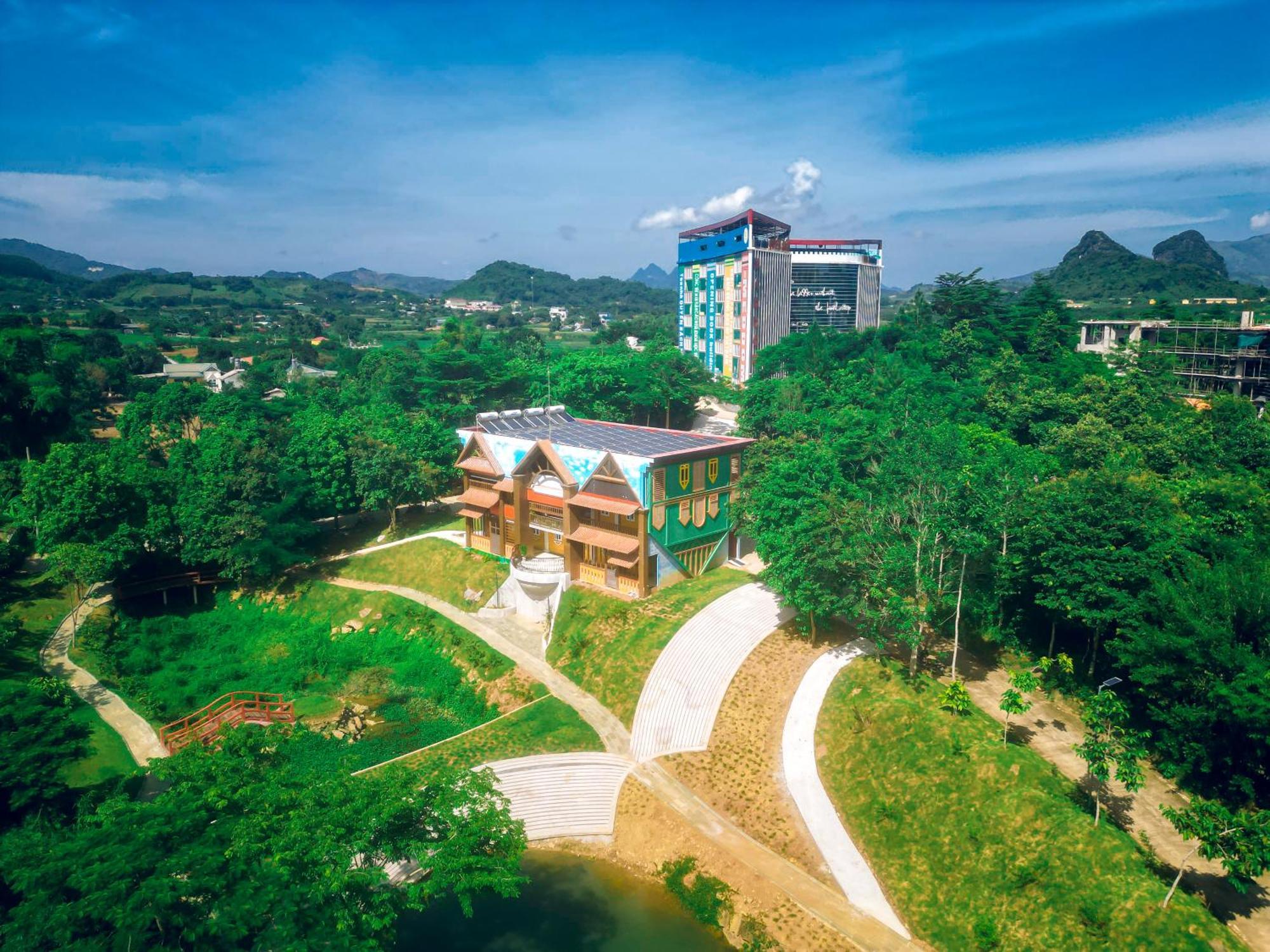 Отель Meddom Park Cao Phong Экстерьер фото